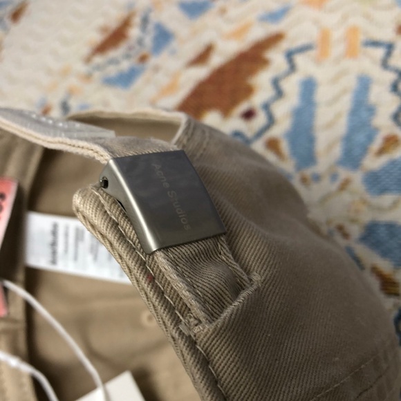 Acne Tan Hat Minimalist Design - Picture 4 of 6